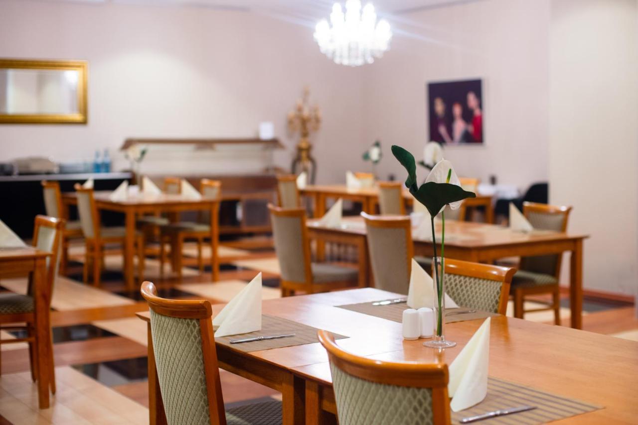 Ross Hotel Stuttgart Kültér fotó
