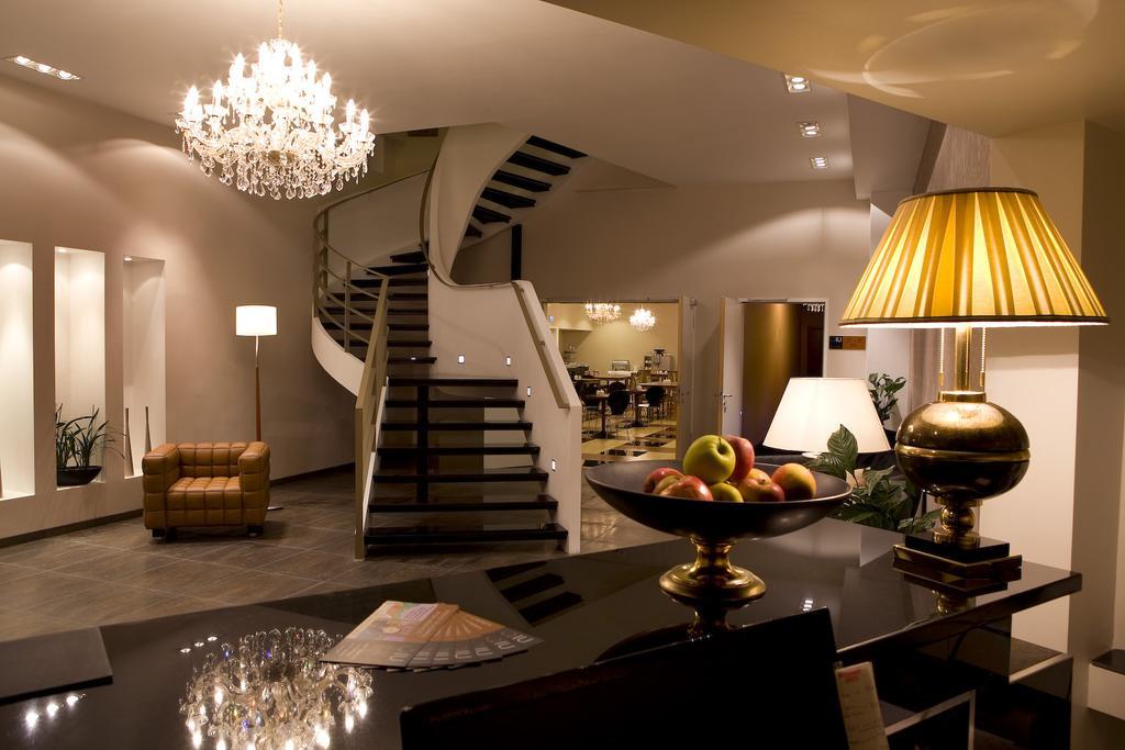 Ross Hotel Stuttgart Kültér fotó